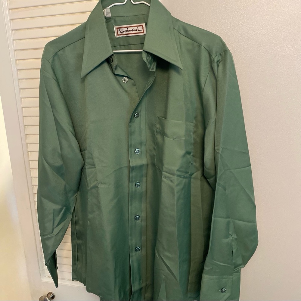 Vintage landmark button up shirt